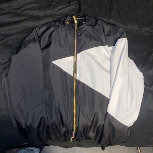 Closet cleaning. - Picture 3 of 5